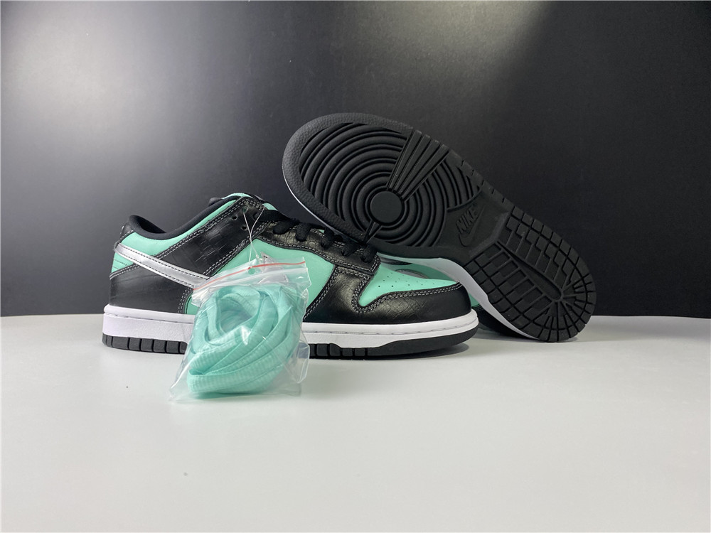 nike dunk sb diamond T*f*ny