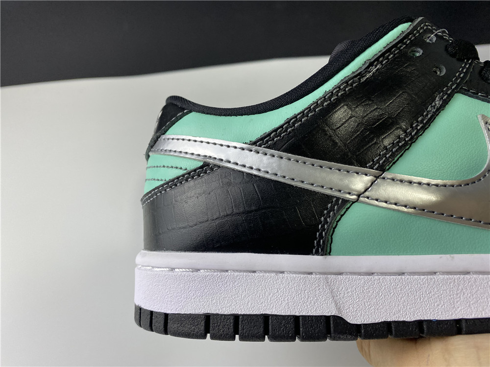 nike dunk sb diamond T*f*ny