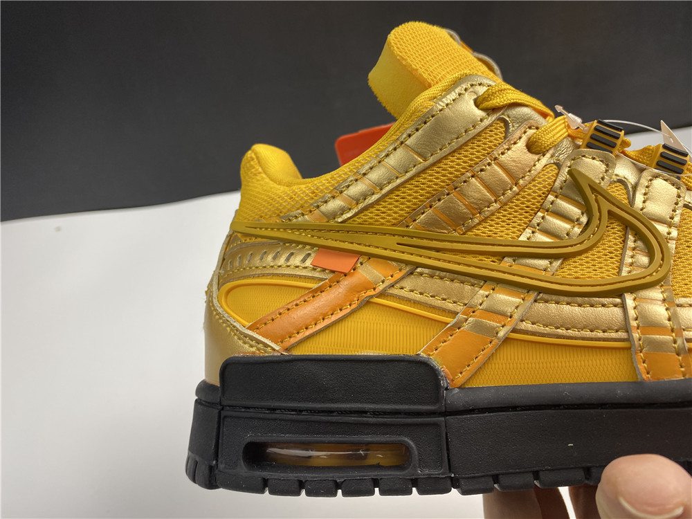 OFF-WHITE x Nike Air Rubber Dunk "University Gold"