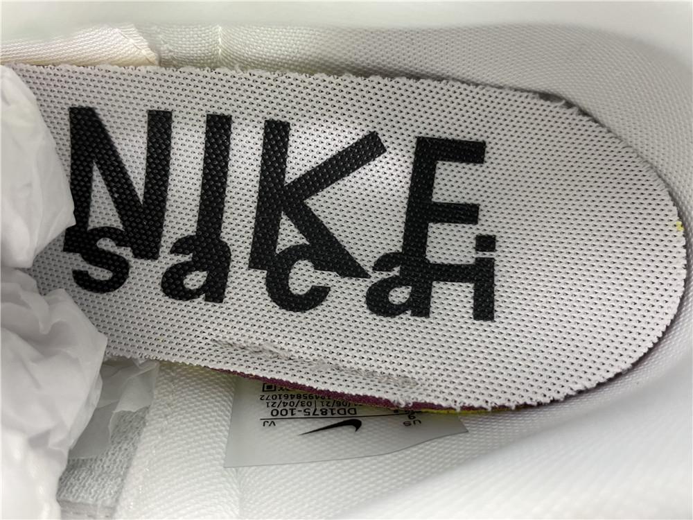Sacai x Nike VaporWaffle White/Sail-Sail