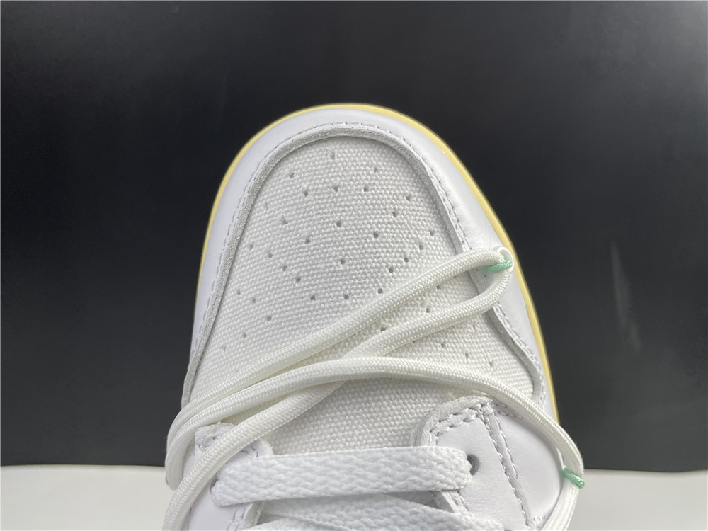 Off-White x Nike Dunk Low DM1602-107