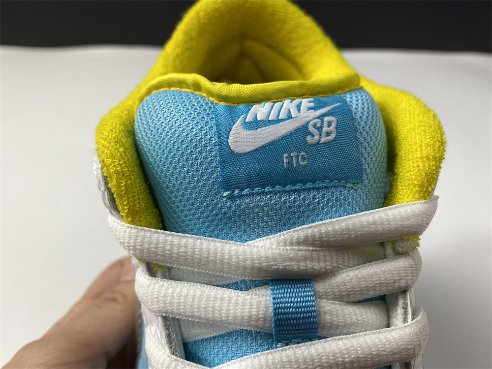 Nike SB Dunk Low FTC Lagoon Pulse