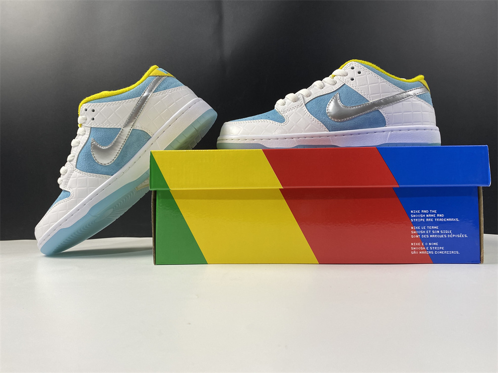Nike SB Dunk Low FTC Lagoon Pulse