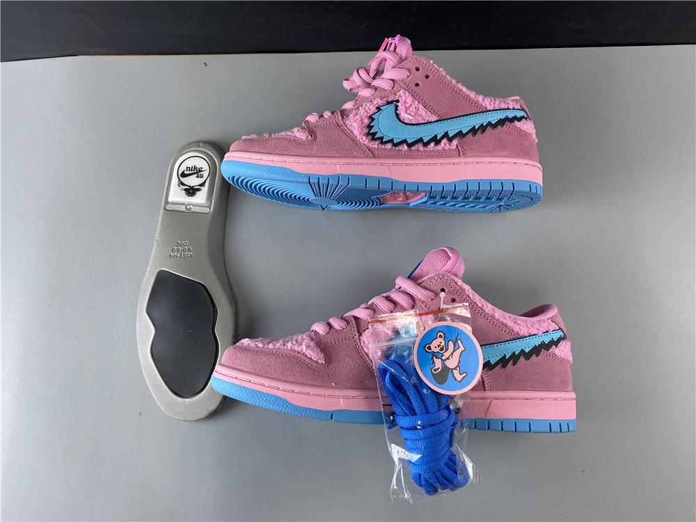 Grateful Dead x Nike SB Dunk Low