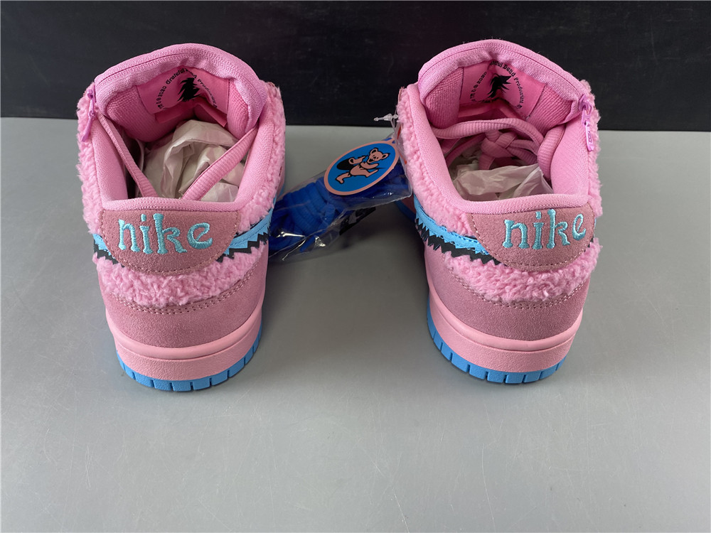 Grateful Dead x Nike SB Dunk Low