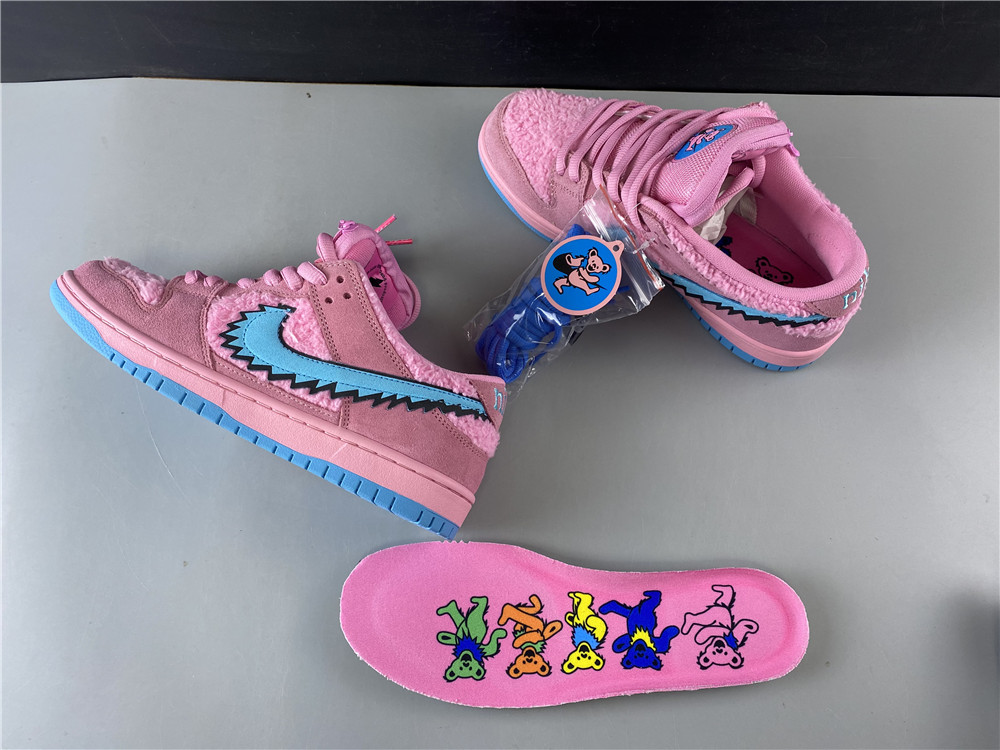 Grateful Dead x Nike SB Dunk Low