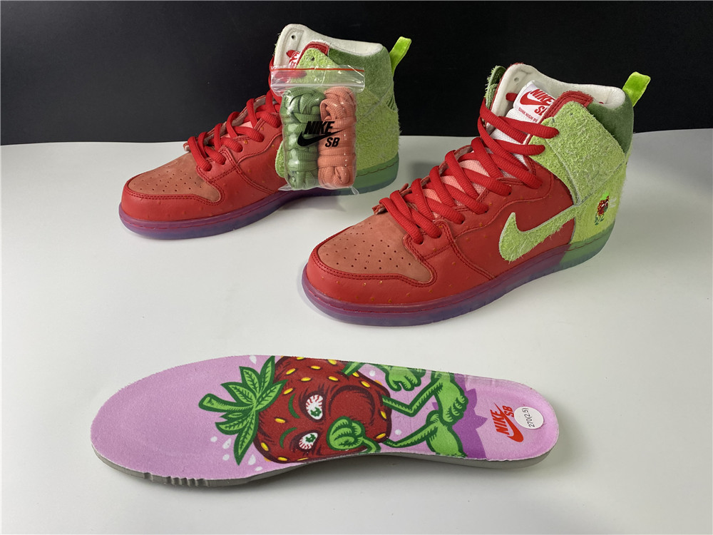 Dunk SB Nike SB Dunk High Strawberry Cough CW7093-600