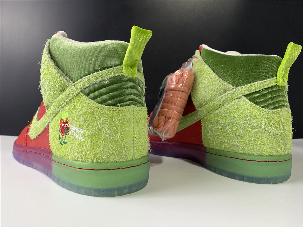 Dunk SB Nike SB Dunk High Strawberry Cough CW7093-600