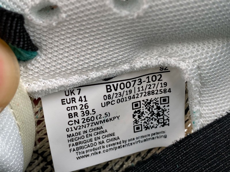Sacai X NIKe regasus vaporrly SP BV0073-102