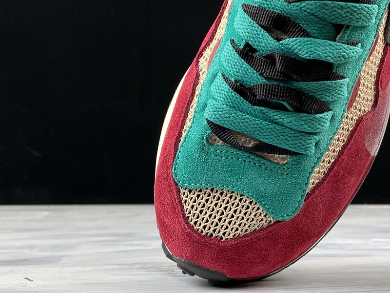 Sacai X NIKe regasus vaporrly SP BV0073-102