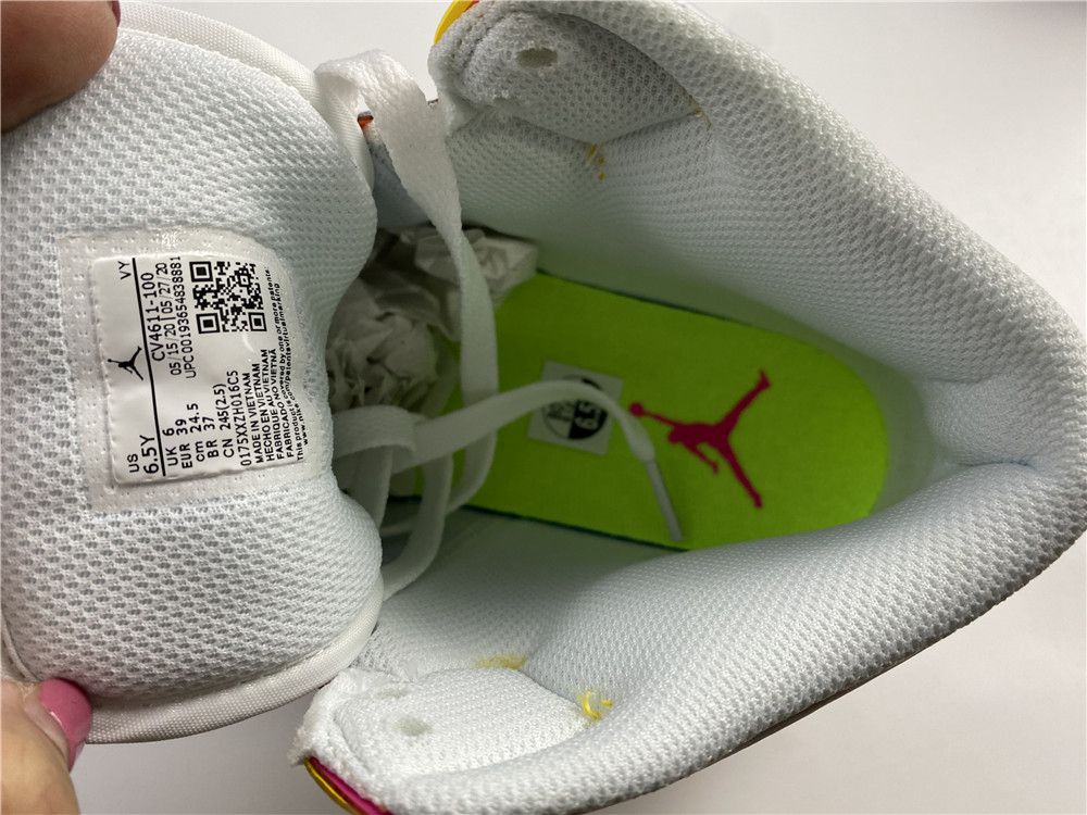 AIR JORDAN 1 MID EDGE GLOW