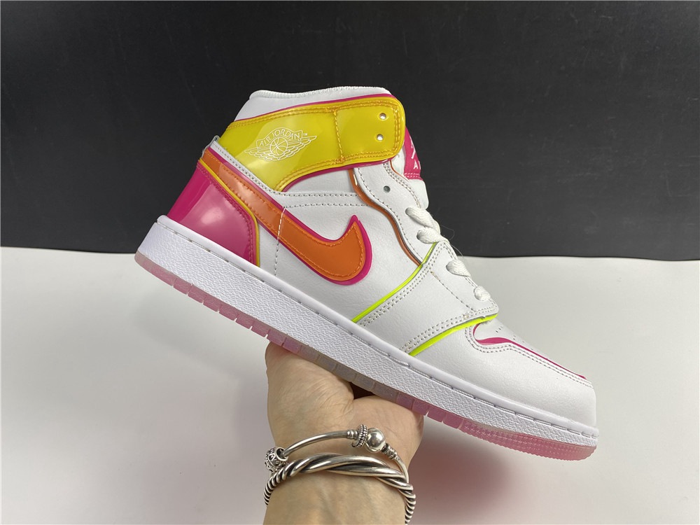 AIR JORDAN 1 MID EDGE GLOW
