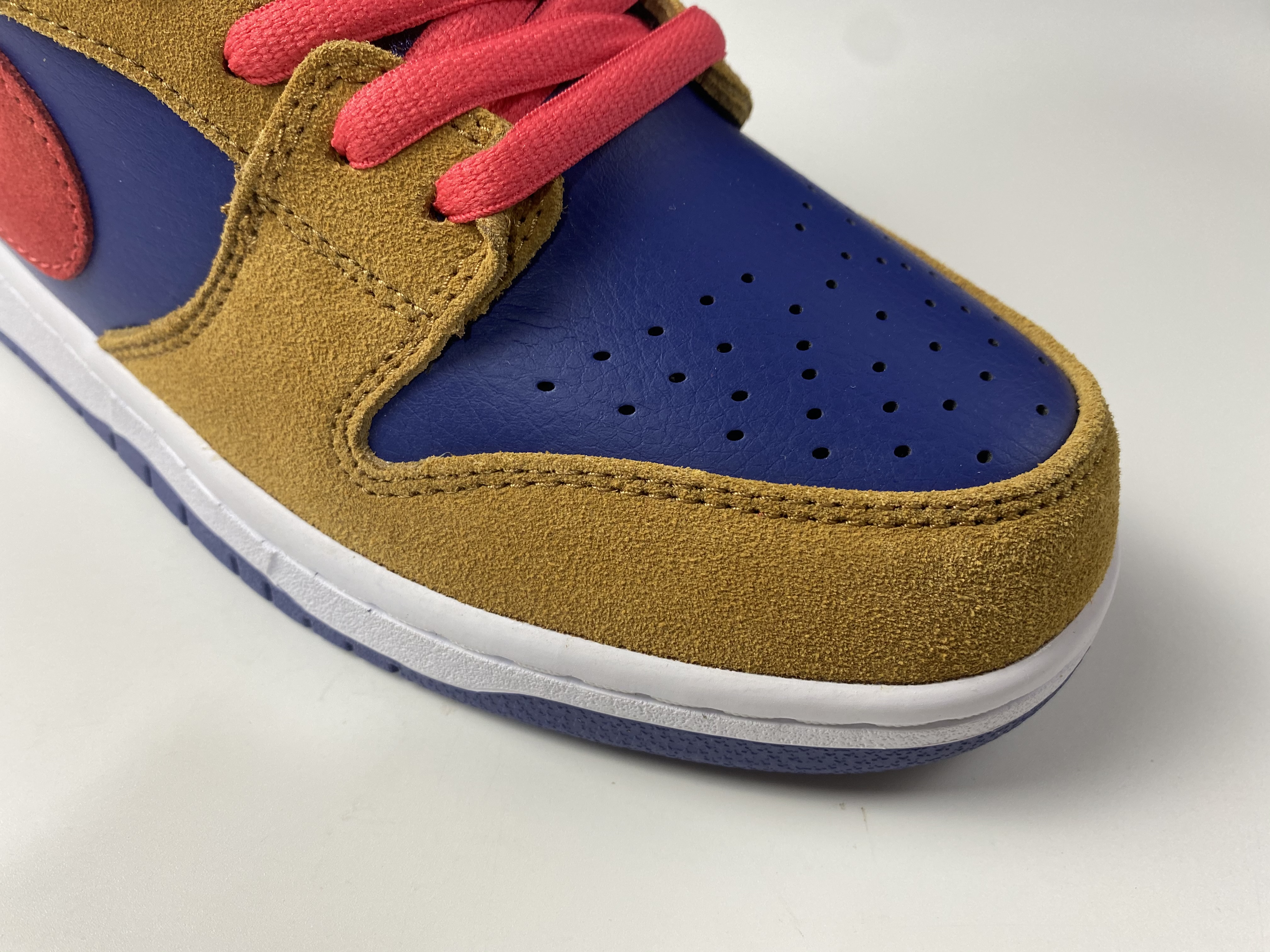 Nike SB Dunk Low Reverse Papa Bear