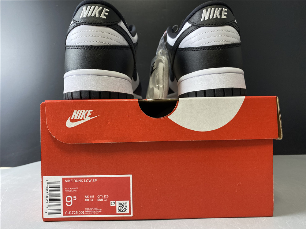 Nike Dunk Low