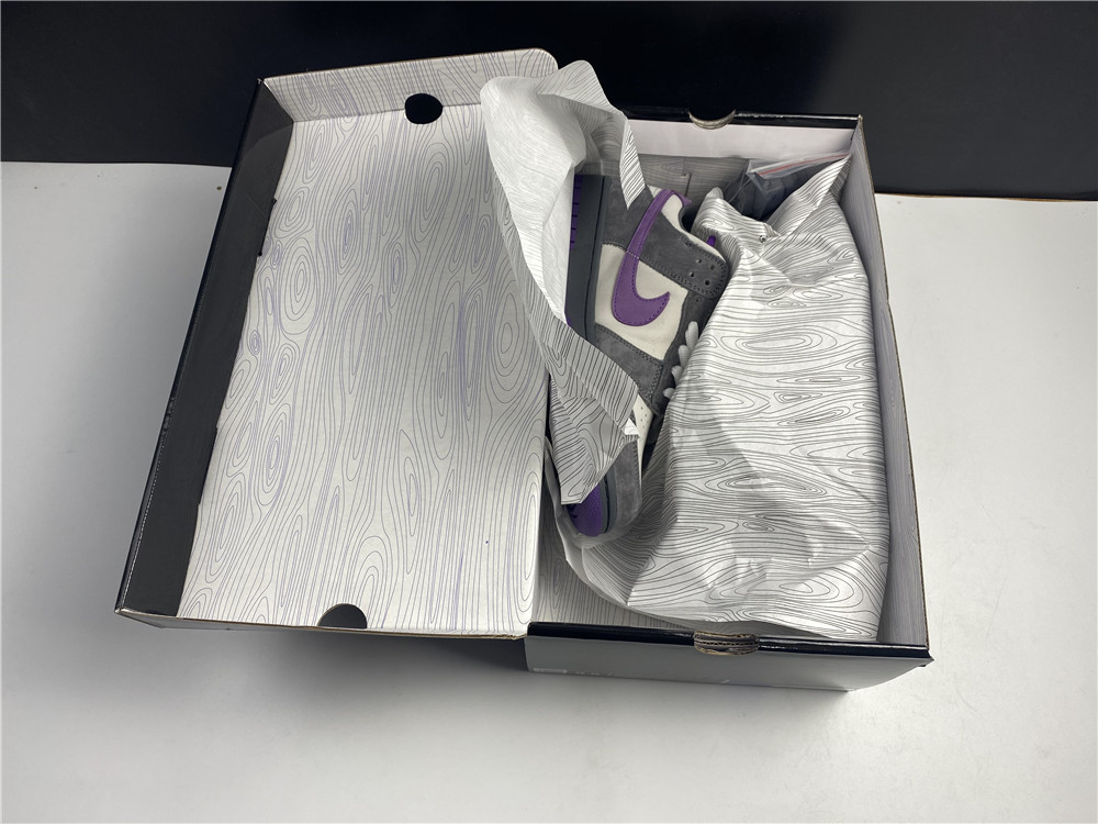 Dunk SB Low Purple Pigeon