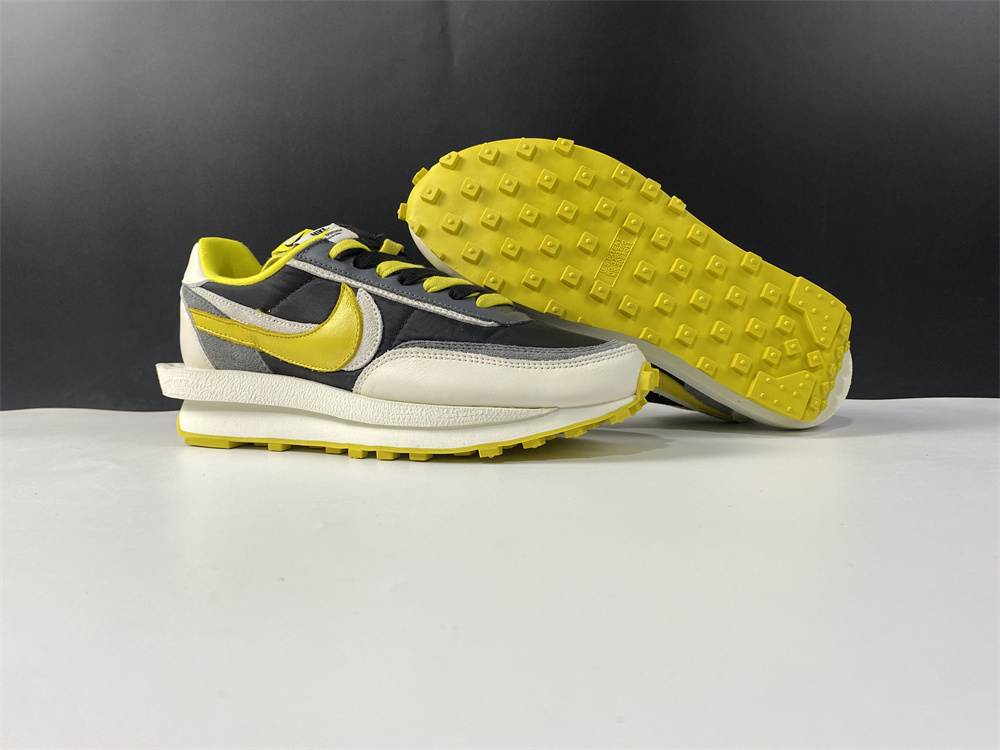 UNDERCOVER x sacai x Nike LDWaffle