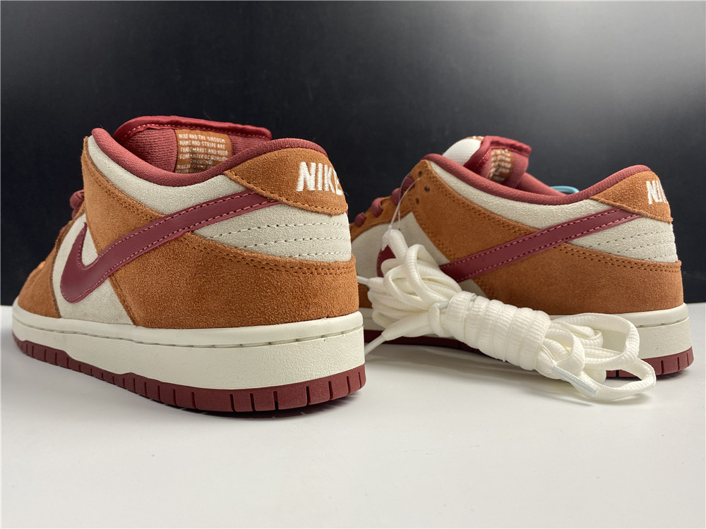 Dunk Low Pro Dark Russet Cedar BQ6817-202
