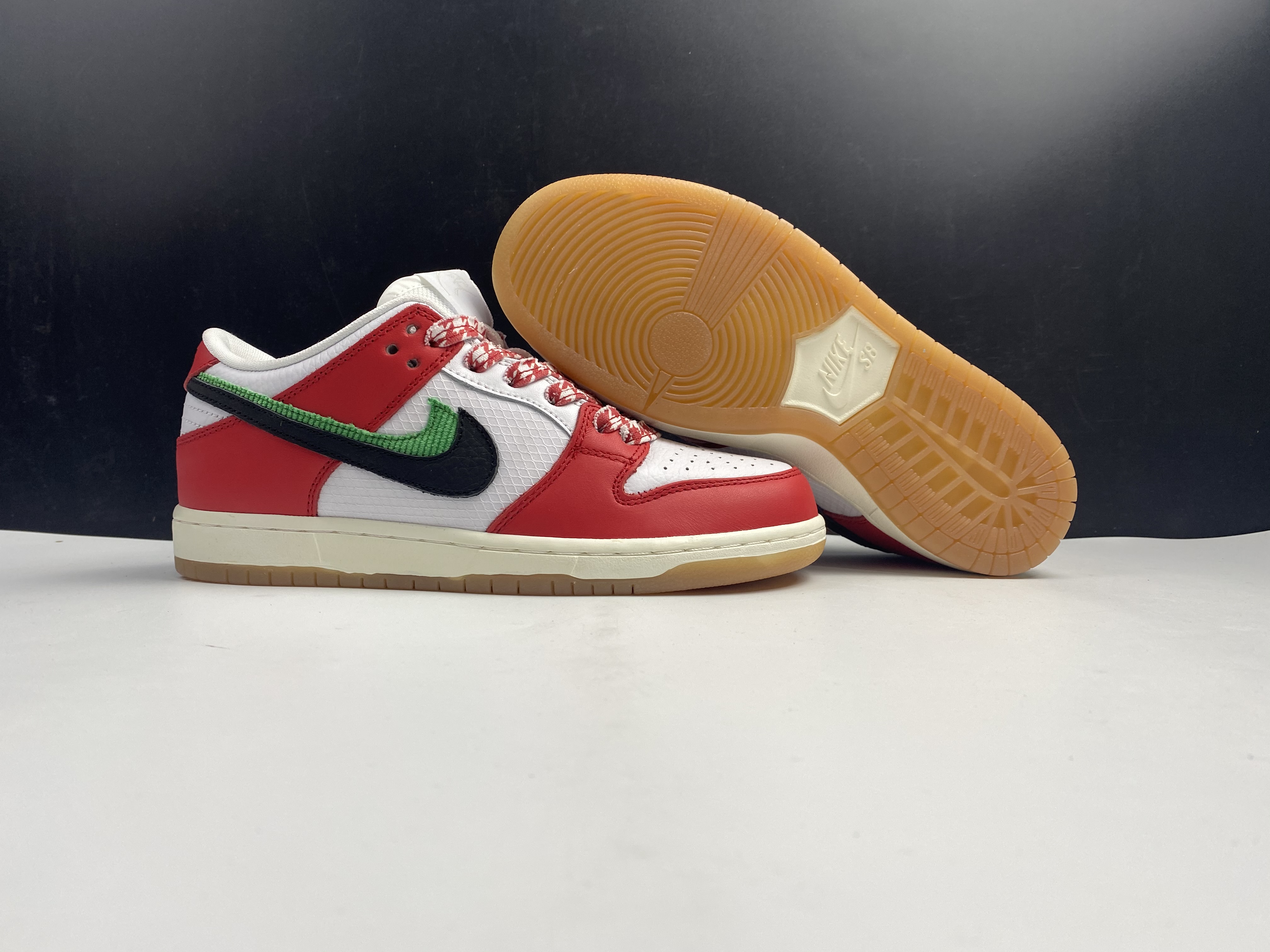 Frame Skate x Nike SB Dunk Low Habibi CT2550-600