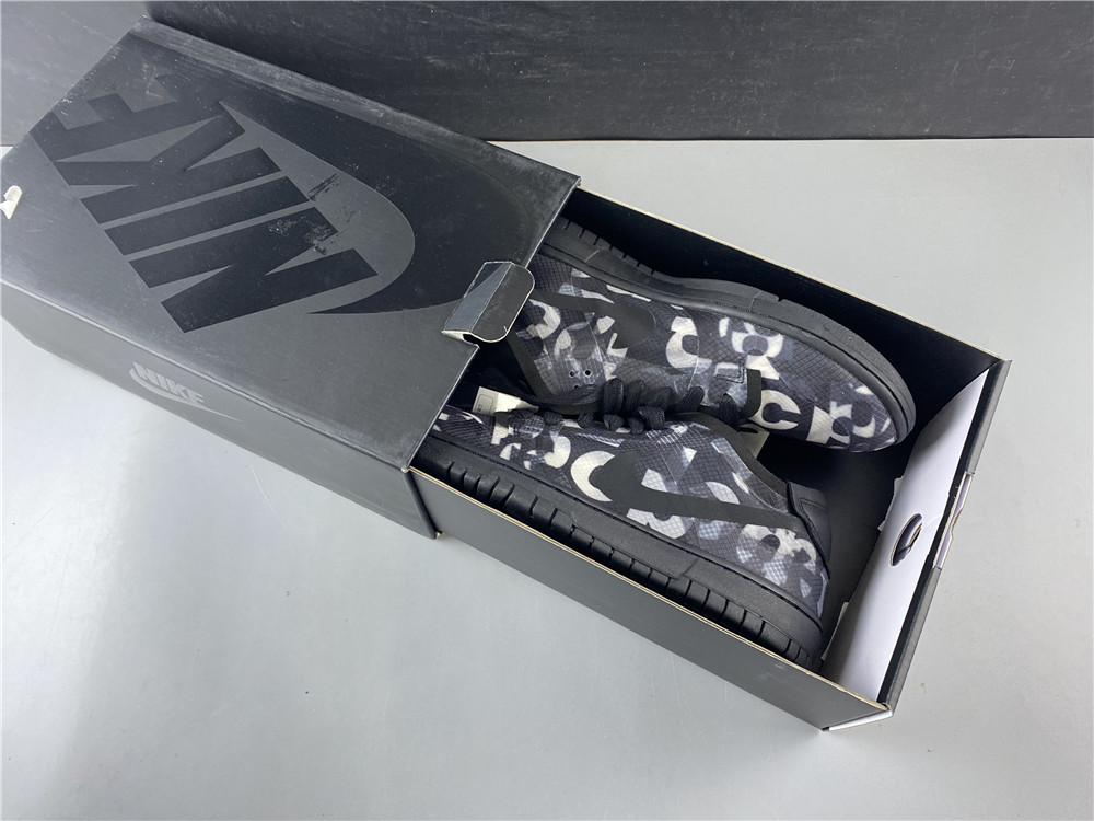 NIKE x CDG Dunk Low CZ2675-001