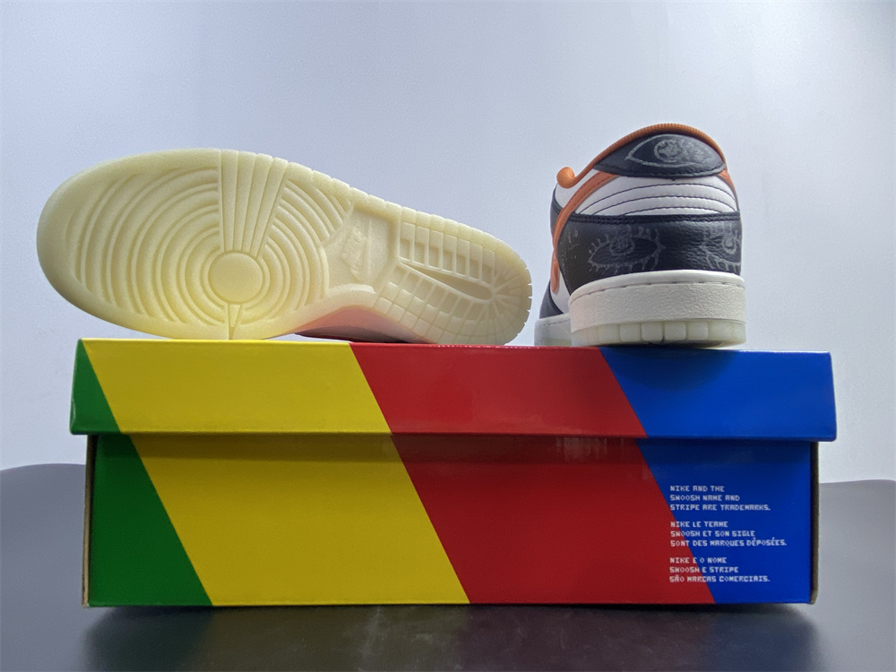 Nike Dunk Low Halloween DD3357-100