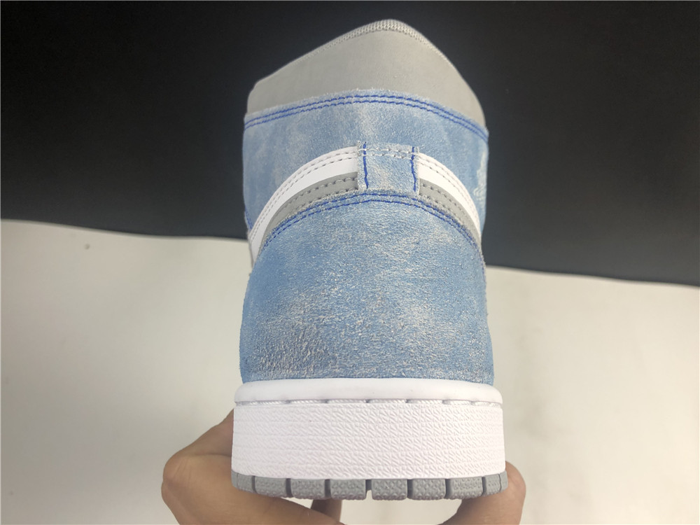 Air Jordan 1“ Hype Royal” 555088-402