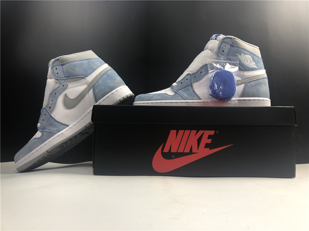 Air Jordan 1“ Hype Royal” 555088-402