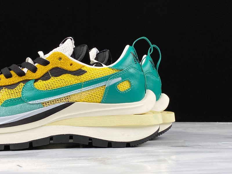Sacai X NIKe regasus vaporrly SP BV0073-103