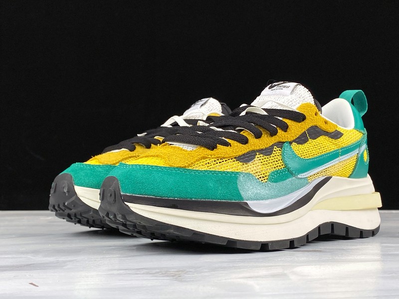 Sacai X NIKe regasus vaporrly SP BV0073-103