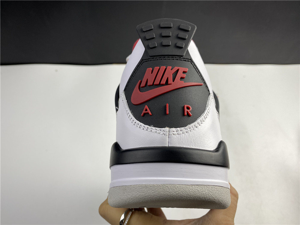 Air Jordan 4 “Fire Red” DC7770-160