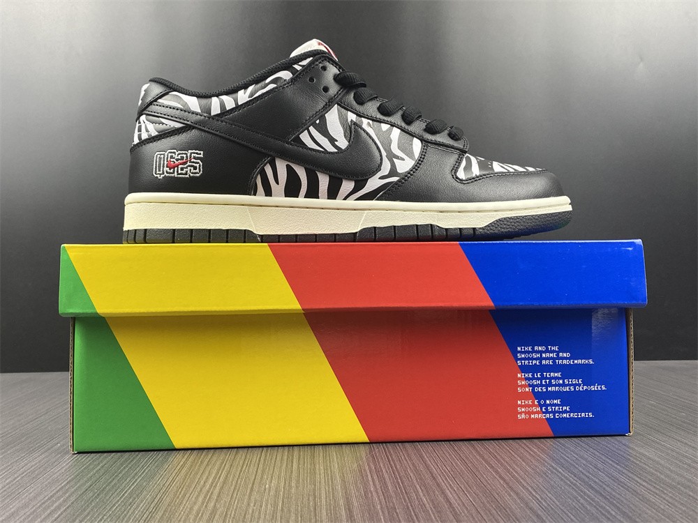 Quartersnacks x NK SB Dunk