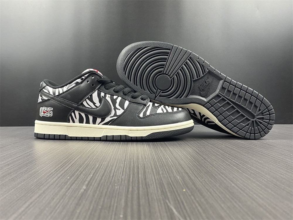 Quartersnacks x NK SB Dunk