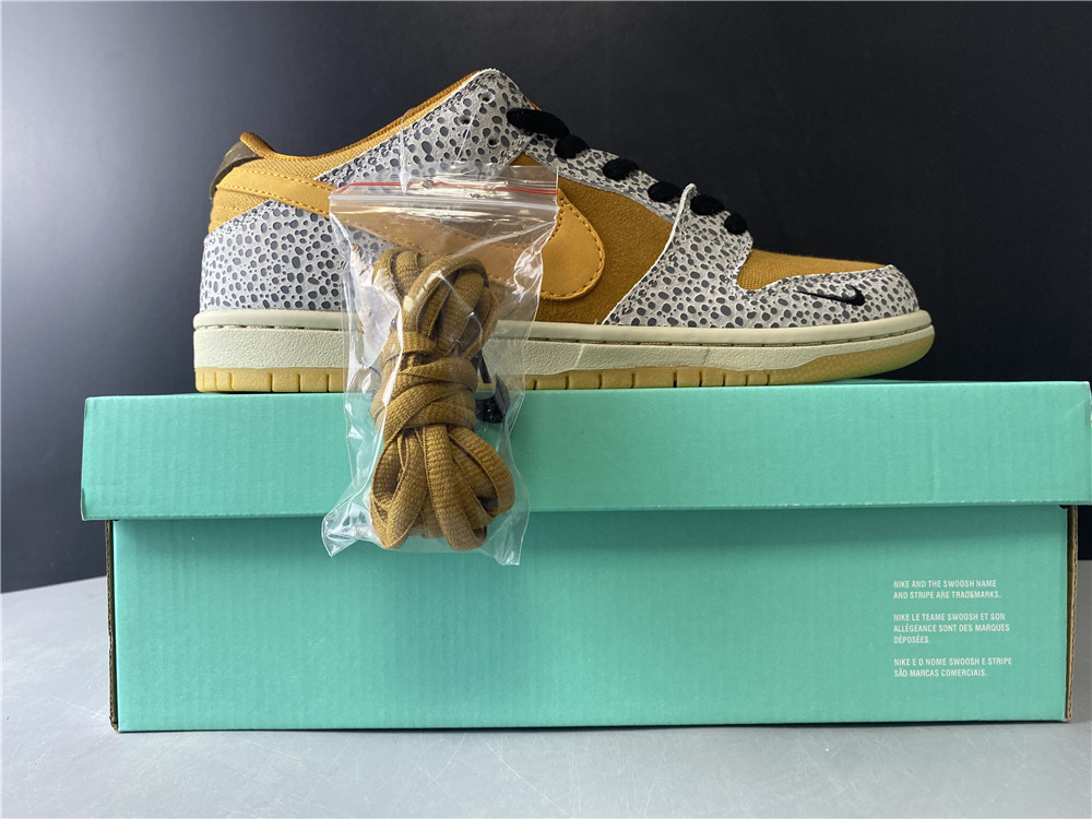 Nike SB Dunk Low Safari