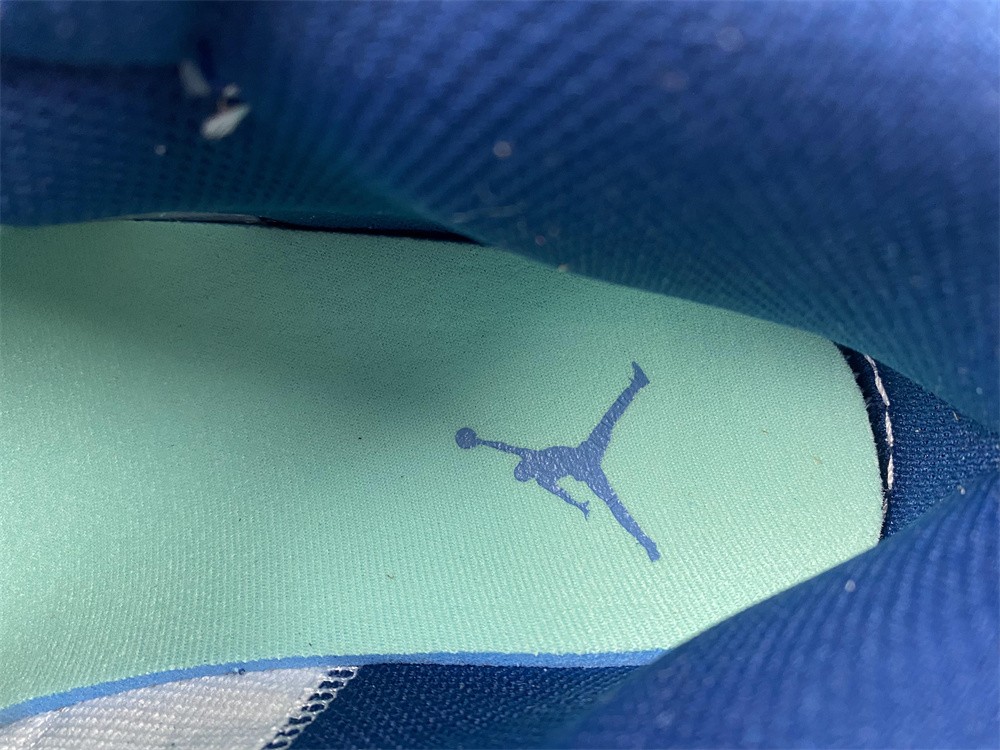 Air Jordan 1 Mid Blue Mint