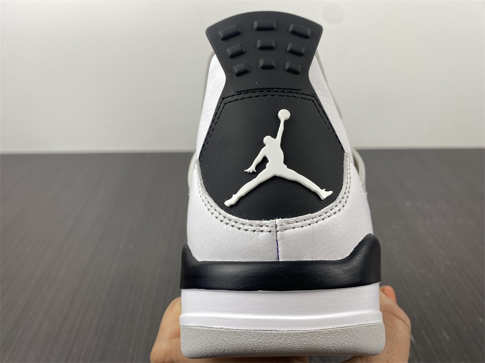 Air Jordan 4 Military Black