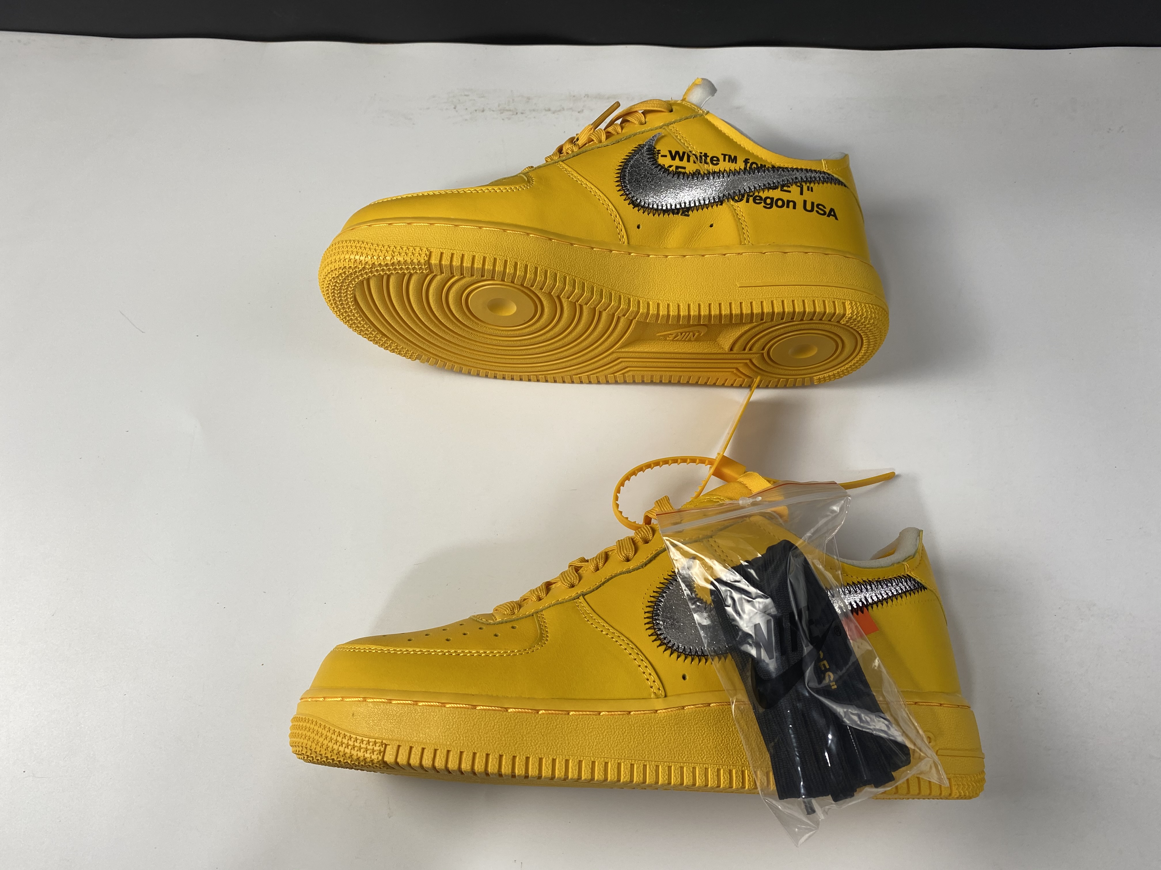 Off-White Nike Air Force 1 University Gold DD1876-700