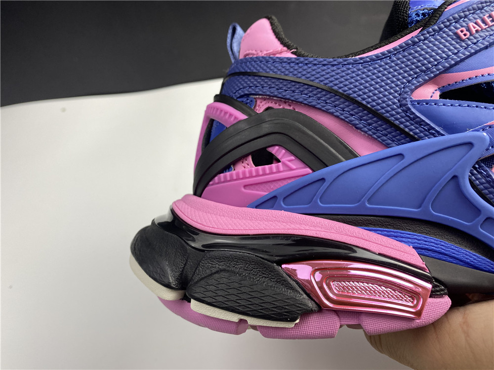 BLG Track dark blue pink