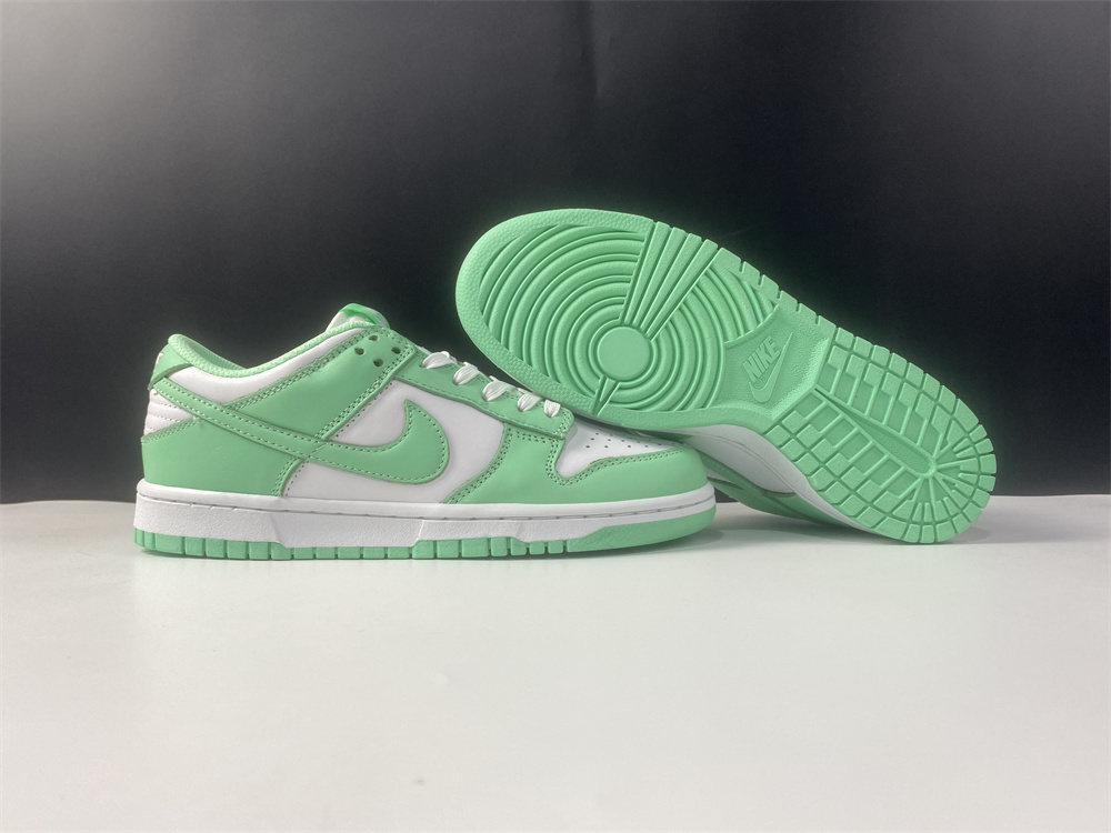 Nike Dunk Low Green Glow (W)