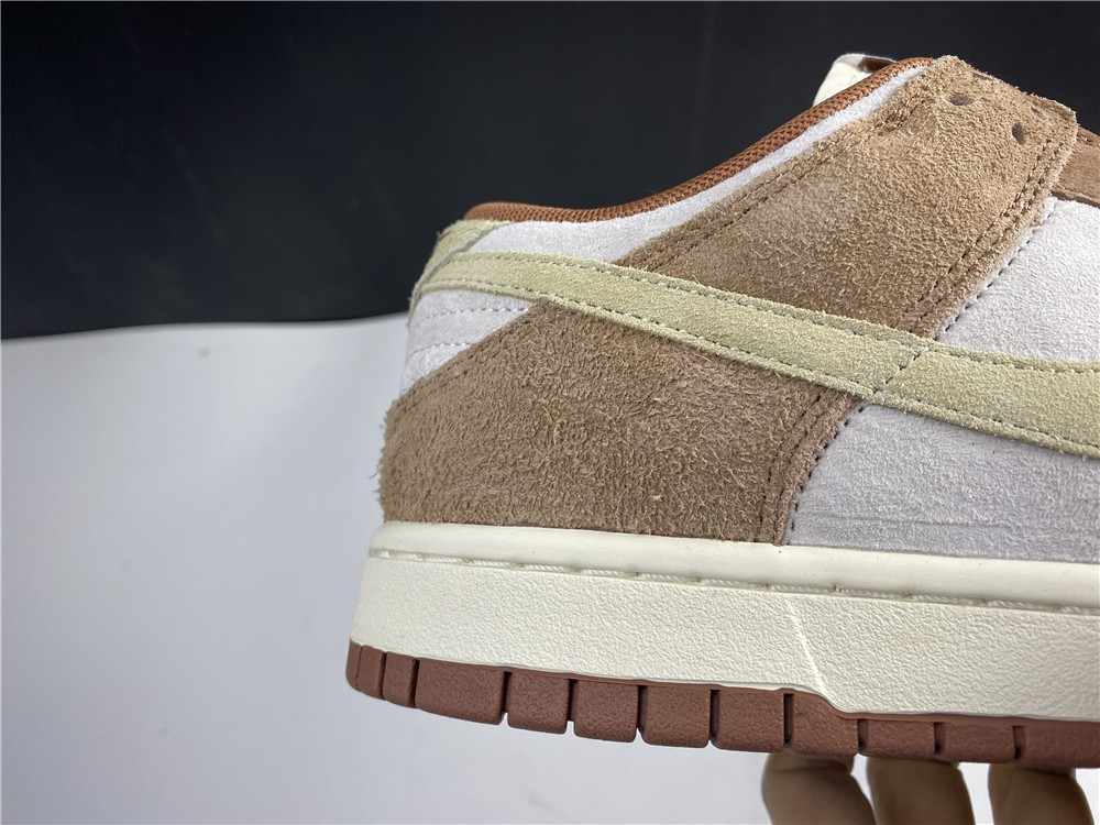 Nike Dunk Low PRM "Medium Curry" DD1390-100
