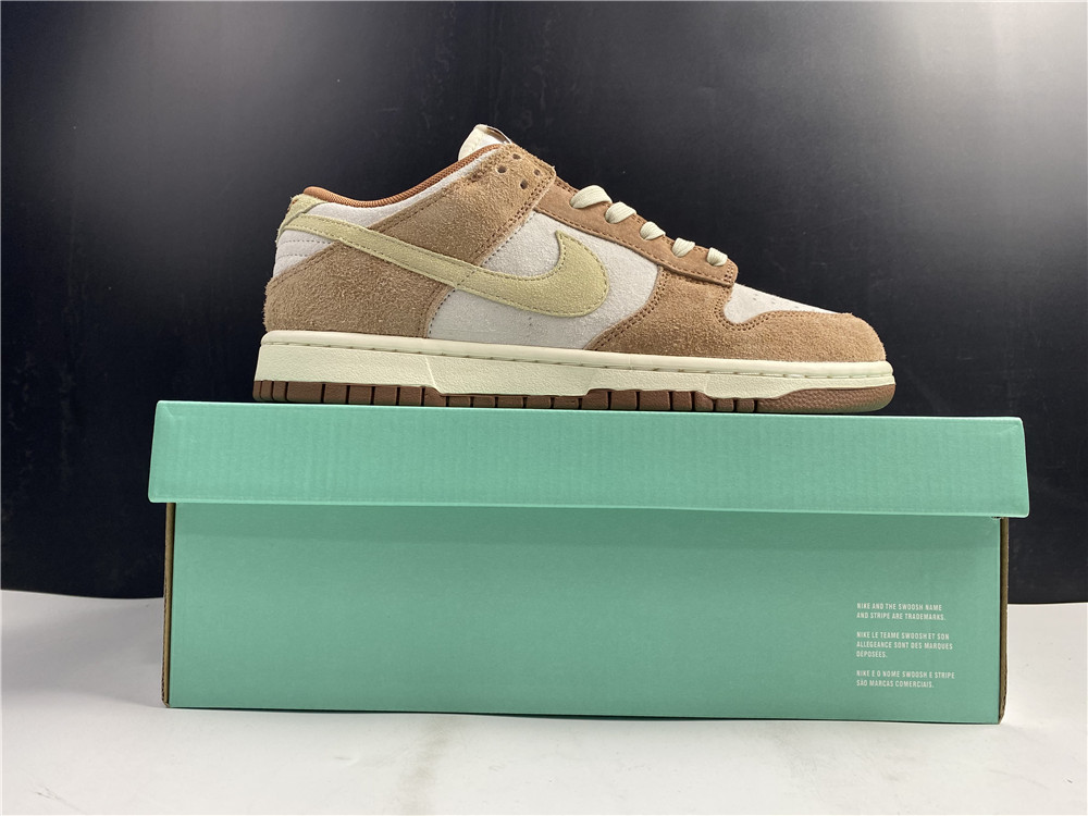 Nike Dunk Low PRM "Medium Curry" DD1390-100