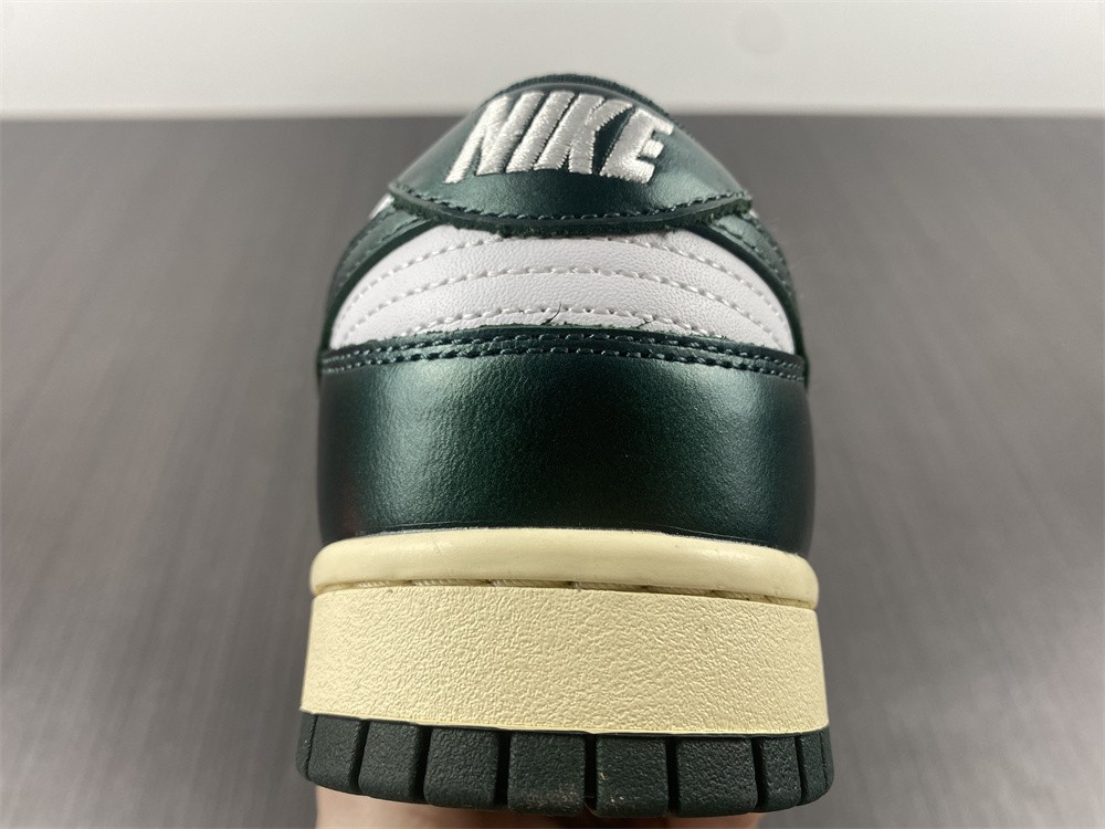 Nike Dunk Low Vintage Green
