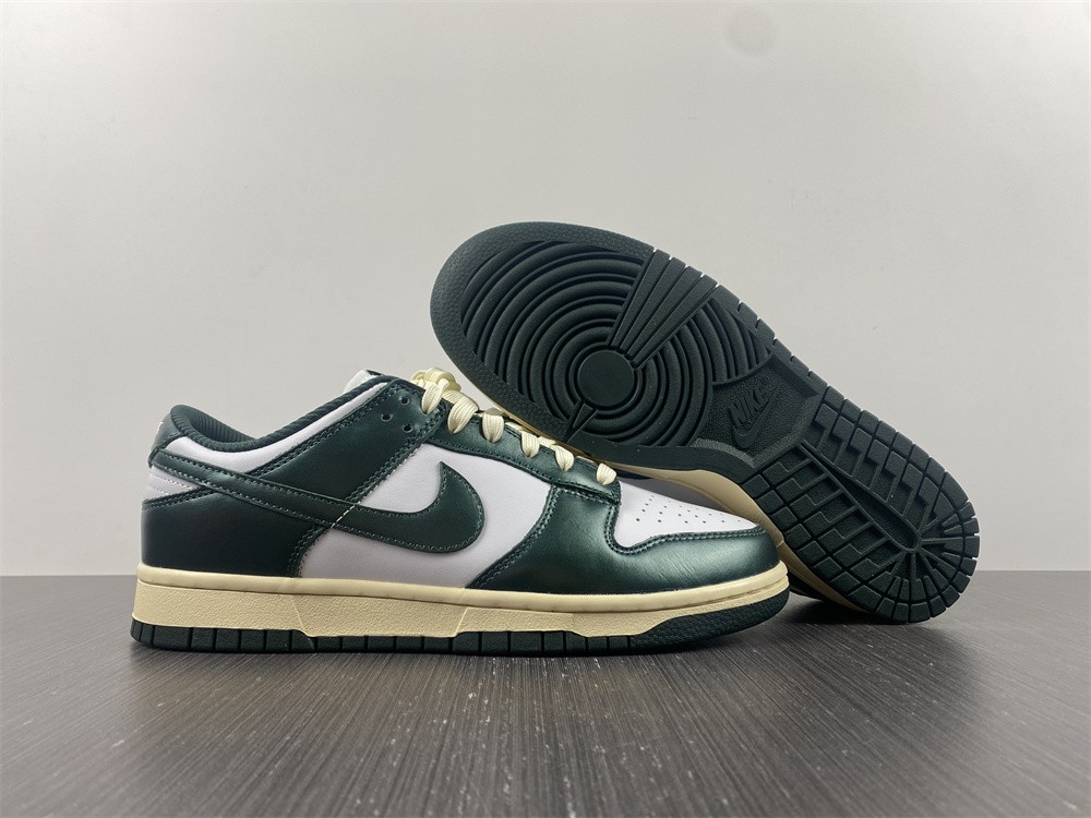 Nike Dunk Low Vintage Green