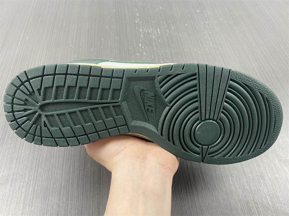 Nike Dunk Low Vintage Green