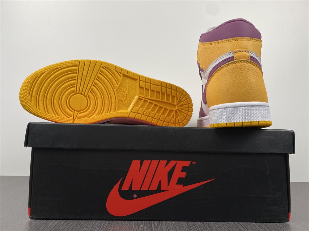 Air Jordan 1 High OG Brotherhood