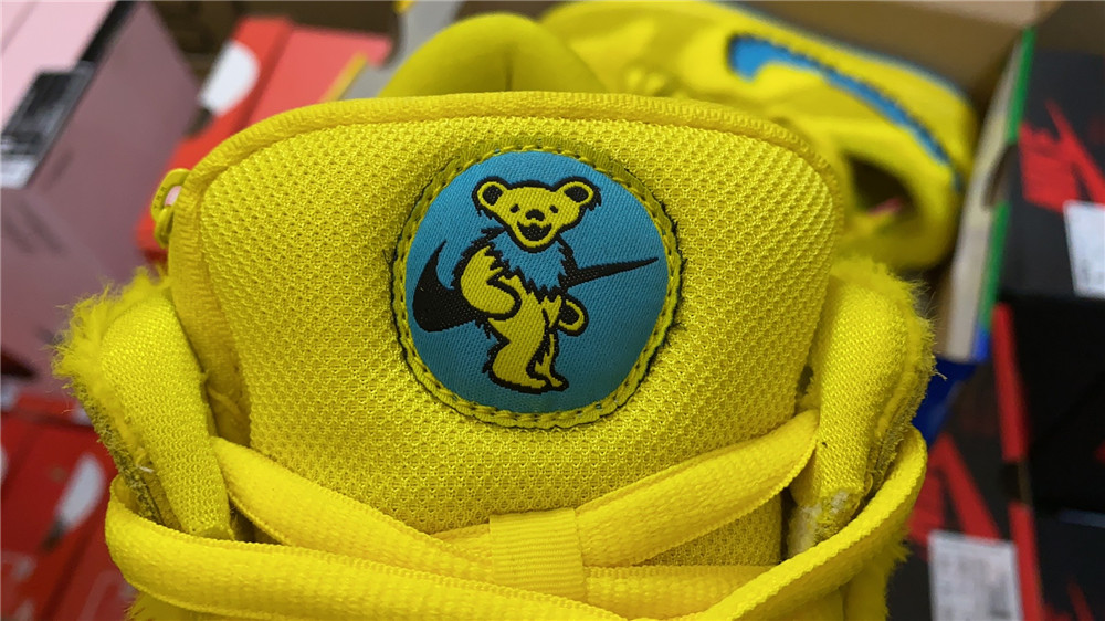 NIKE x Grateful Dead SB Dunk CJ5378-700
