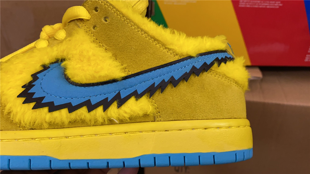 NIKE x Grateful Dead SB Dunk CJ5378-700