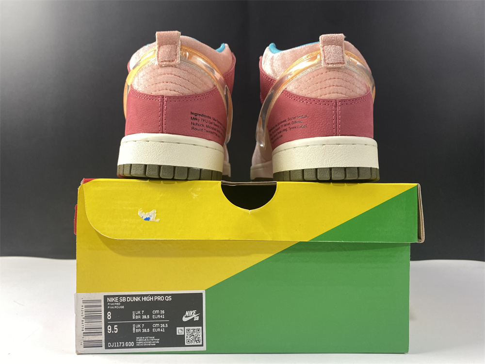 Social Status x Nk SB Dunk High Pro QS DJ1173-600