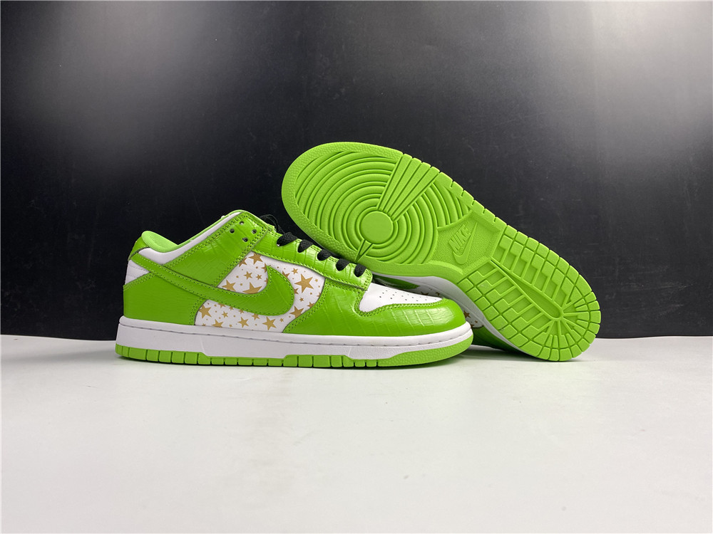 S*p*e x nike sb dunk low  white green