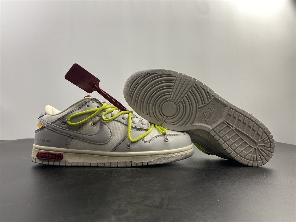 Off-White x Nike Dunk Low 8 of 50