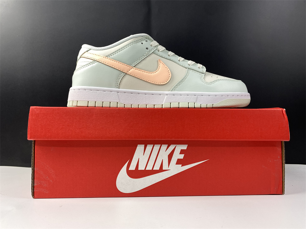 Nike Dunk Low Barely Green W