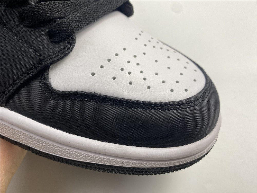 Jordan 1 Mid SE Union Black Toe